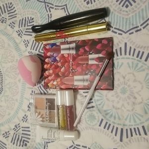 ULTA BEAUTY AND MAC MAKEUP KIT WITH BEAUTY BAG